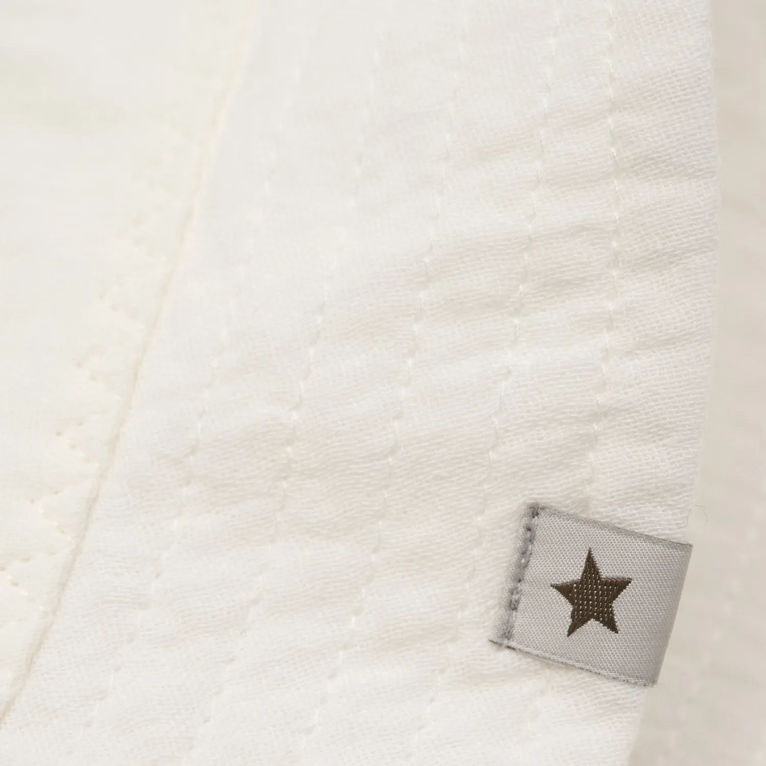 Huttelihut Antique White Bucket Hat Muslin