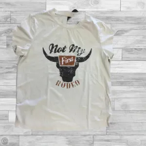 Top Short Sleeve Basic By Clothes Mentor In Cream, Size: M